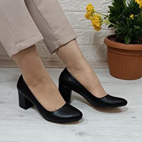 Fiyra 7028 Siyah 5cm Kare Topuklu Bayan Stiletto Ayakkabı