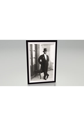 Smokin ve fötr şapkalı Mustafa Kemal Atatürk çerçeve görünümlü ahşap tablo retro ahşap poster