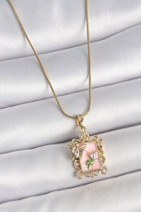 316L Çelik Gold Renk Zincir Pembe Mineli Çiçek İşlemeli Zirkon Taşlı Kelebek Detay Portre Model Kadı