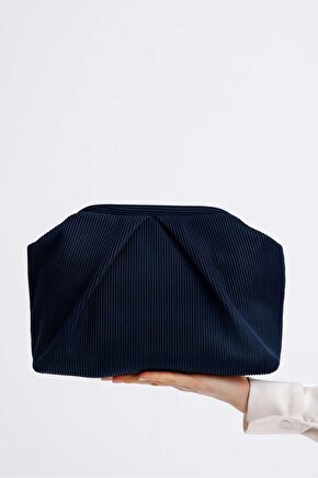 Kadın Lacivert Piliseli Clutch El Çanta