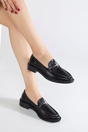 Kadın Loafer Siyah Cilt Tokalı  Ayakkabı