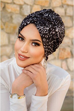 Siyah Leopar Desen Piliseli Tokalı Bone