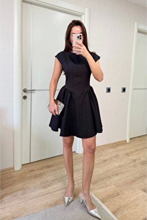 Moda Shop & Butik Sırt Dekolteli Çan Detaylı Mini Elbise - Siyah