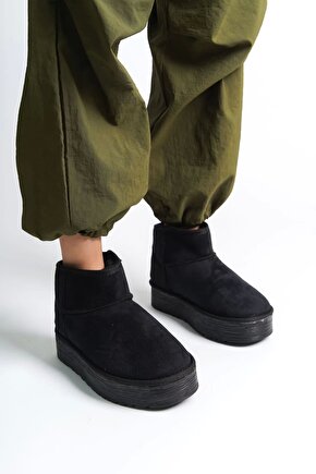 AMELIA Bağcıksız Düz ve Kalın Taban İçi Kürklü Kısa Süet Kadın Bot SST - Siyah