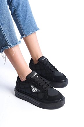 Prag Bağcıklı Ortopedik Taban Desenli Kadın Sneaker Spor Ayakkabı Cst - Siyah