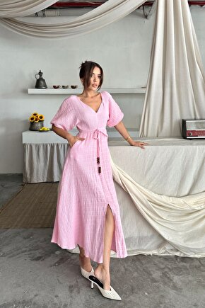 Equri V Yaka Bel Boncuk Bağlamalı Müslin Elbise Yırtmaç Detaylı - Pembe