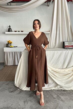 Moda Shop & V Yaka Bel Boncuk Bağlamalı Müslin Elbise Yırtmaç Detaylı - Kahverengi