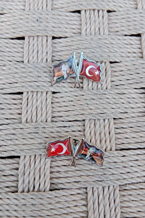 Dalgalanan Bayrak Ataturk Resimli Ceket Yaka İgnesi Yaka Rozet
