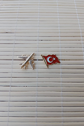 2 Adet Sari Renkli Ucak Maketi Ve Dalgalanan Bayrak Sarrafiyeli Taki Ceket Yaka İgnesi Yaka Rozeti