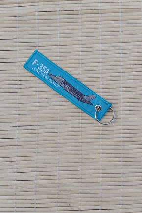F-35 A Remove Before Flight Joint Strike Fighter Yazili Mavi Beyaz Nakis İslemeli Bez Anahtarlik
