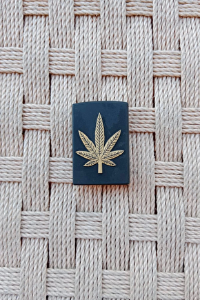 Siyah Renkli Marijuana Sari Amblemli Kabartmali Benzinli Purmuz Cakmak