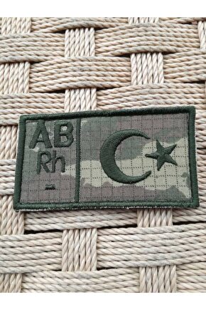 B Grubu Rh ( - ) Kan Gruplu Kamuflaj Renk Nakis Islemeli Ayyildiz Arma Pec