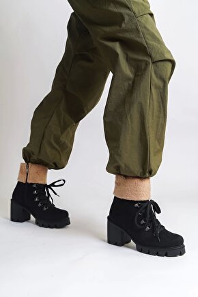 Emma Bağcıklı Fermuarlı Ortopedik Taban Topuklu Kürk Detaylı Süet Kadın Bot Sst - Siyah