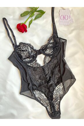 Siyah Dantelli Balenli Bodysuit