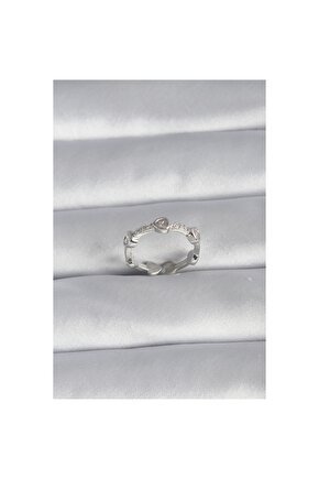 Pirinç Gümüş Renk Kalp Model Zirkon Taş Detay Kadın Yüzük - Lisinya