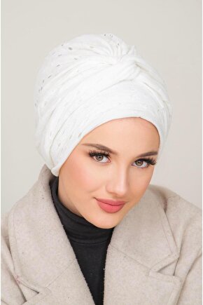 Beyaz Ajurlu Hazır Burgu Detaylı Bone