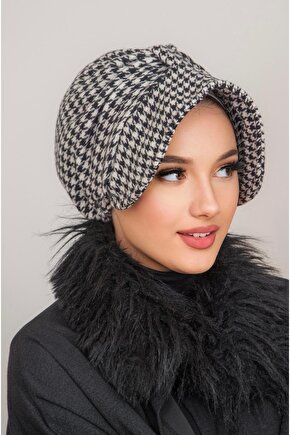 Siyah Kazayağı Kaşe Şapkalı Bone