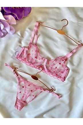 Pembe Kalp Desenli İç Çamaşır Takımı