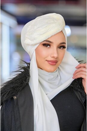 Beyaz Kürk Şapka Detaylı Kelebek Bone Şal