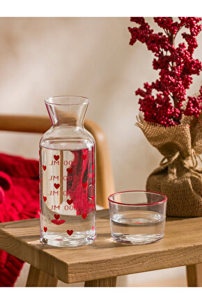 Kirmizi Kalp Baskılı Cam Sürahi 700 ml