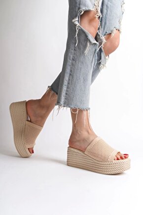 MARLA Dolgu Topuklu Ortopedik Taban Hasır Görünümlü Triko Kadın Terlik TKT - Ten