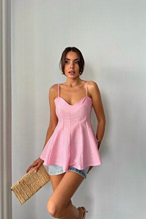 Gökyüzü Moda ÇİZGİLİ GOFRE ASKILI PENS DETAYLI BLUZ - Pembe