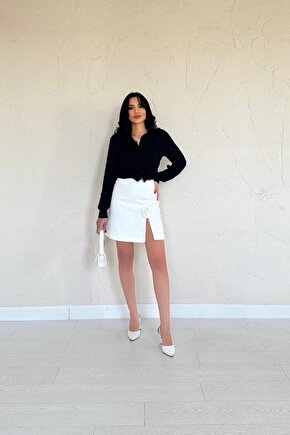 Gökyüzü Moda Ekru Yırtmaçlı Gül Detaylı Mini Etek