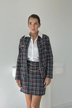 iyah Önü Açık Ceket Ve Eteği Zincirli Takım