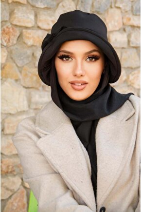 Siyah Aksesuar Detay Atkılı Vintage Şapka