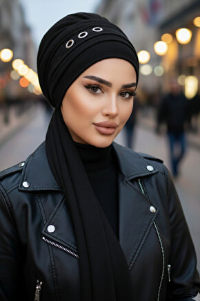 Siyah Metal Detaylı Atkılı Bone