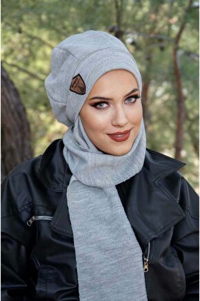 Gri Armalı Tesettür Bere
