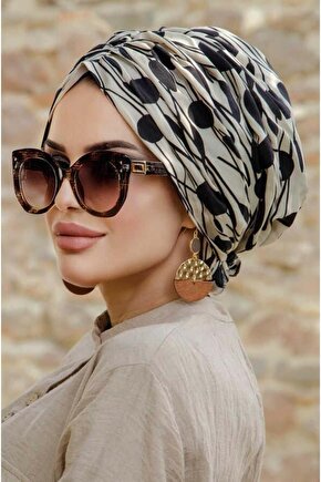 Bej Siyah Desenli Tokalı Bone