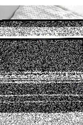 Beyaz T-shirtli Lacivert Gömlek Ve Pantolonlu Takım