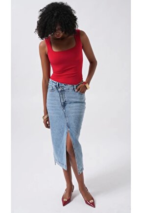 Kare Yaka Kalın Askılı Bodysuit