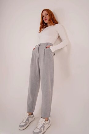 Kapama Cep Detaylı Gri Pantolon
