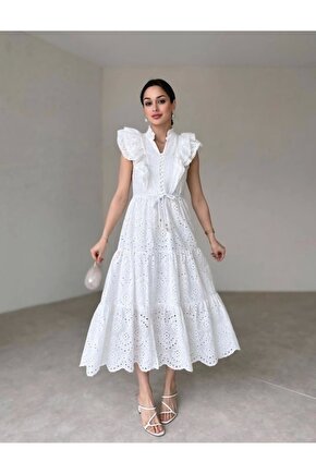 Beyaz Fırfırlı Düğmeli Elbise