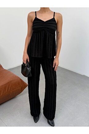 Kadın Siyah Dokulu Askılı Üst Ve Bol Paça Pantolon 2’li Takım