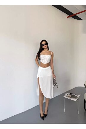 Çepli Şortlu Yırtmaçlı Etek - Beyaz