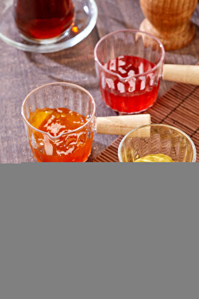 Beyaz Kapüşonlu Çıtçıtlı Şal