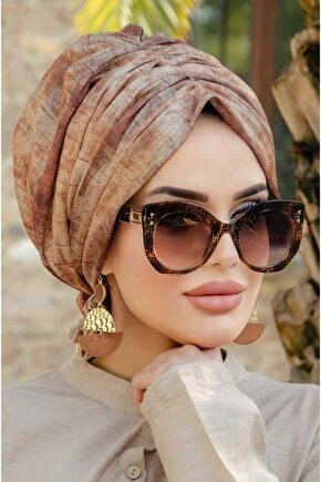 Taba Tonlamalı Desenli Tokalı Bone