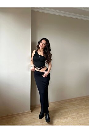 Siyah Püskül Detay Bluz