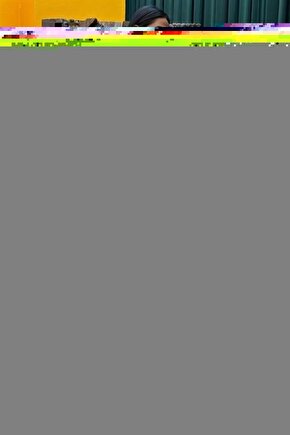 İKEA VATTENKRASSE sulama kabı, krem-altın rengi, 0.9 lt