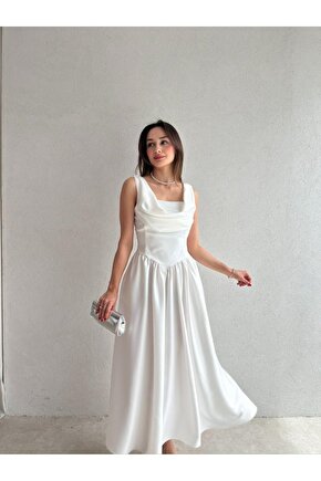 Kadın Sırt Detaylı Korse Formlu Pileli Uzun Saten Elbise