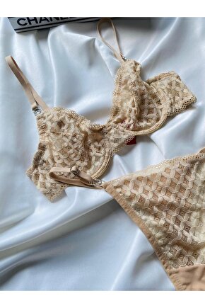 NUDE DANTELLİ BRALET (tanga hediyeli)