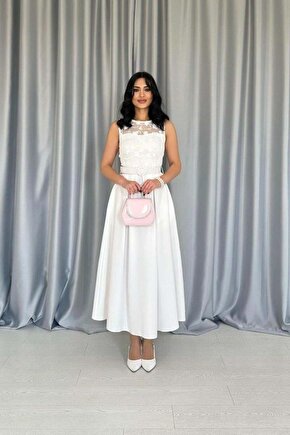 Beyaz Önü Dantel Detaylı Kemerli Elbise