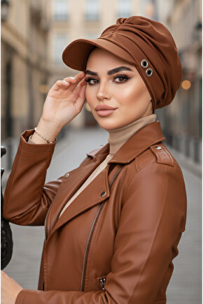 Karamel Metal Detaylı Tesettür Şapka Bone