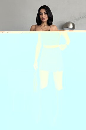 Yırtmaç Detaylı Dar Mini Şort Etek