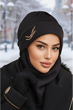 Siyah Zincirli Maskeli Bere