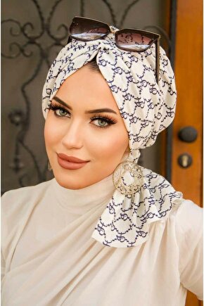 Saks Beyaz Retro Desen Tokalı Bone