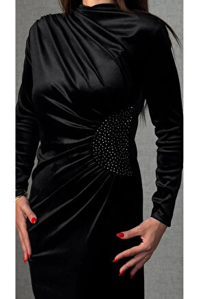 Kadın Balıkçı Yaka Büzgü Ve Taş Işleme Detay Maxi Boy Kadife Elbise